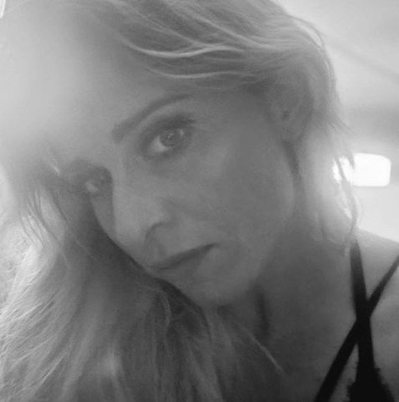 Meet your Posher, Deborah - Picture 1 of 1